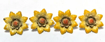 4 VINTAGE YELLOW METAL FLOWER CURTAIN PIN BACKS TIE BACKS PUSH PINS  - Изображение 1 из 4
