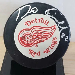 DINO CICCARELLI Signed DETROIT RED WINGS Puck - Picture 1 of 2