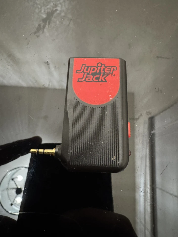 Jupiter Jack Plug para manos libres teléfono celular conducción convierte tu coche en altavoz! Foto 1 de 4