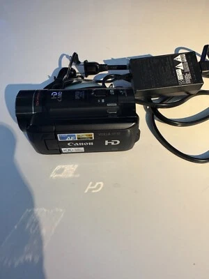 Canon Vixia HF10 Full HD 1080p Camcorder Multi-Angle LCD w/batt charger TESTED - Image 1 of 4