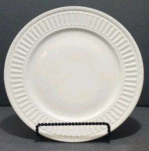 JC Penney Italiana Porcelain Dinnerware Embossed White Dinner Plates 10.5" - Picture 1 of 4