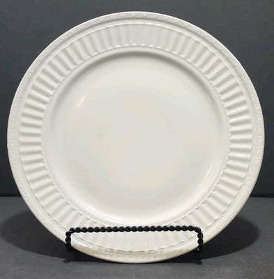 J. C. PENNEY JC Penney Italiana Porcelain Dinnerware Embossed White Dinner Plates 10.5"