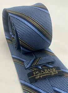 Jos A Bank Signature Gold Blue Striped Necktie Jacquard texture Silk Tie 59X3.5 - Picture 1 of 15