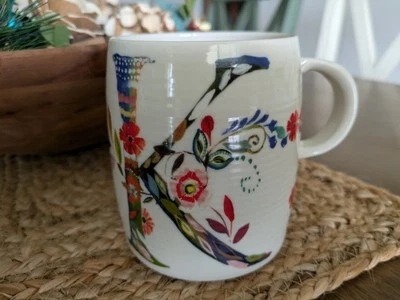 Caneca ANTHROPOLOGIE monograma inicial "K" floral xícara de chá de café - Imagem 1 de 4