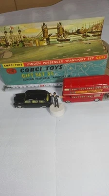 Raro el!CORGI TOYS Corgi Set 35 con set trasporto passeggeri originale BOXLondon - Immagine 1 di 4