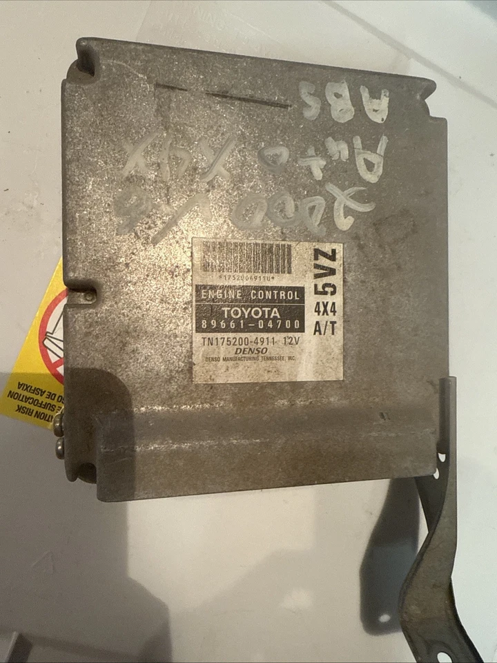 89661-04700 ECM ECU OEM Toyota Tacoma 3.4 V6 A/T 4x4 2000 - Image 1 of 1