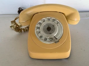 VINTAGE TELEPHONE CREAM ROTARY DIAL PHONE HOME DECOR A/F - Picture 1 of 10