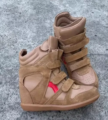 Zapatillas de cuña de gamuza de cuero tostado/rojo de alta calidad inspiradas en Isabel Marant Foto 1 de 4