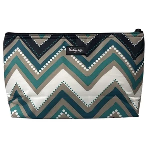 NUEVO CON ETIQUETAS Thirty-One 31 Bolsa Térmica Mediana con Cremallera Aislada Chevron Verde azulado Almuerzo - Imagen 1 de 8