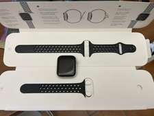 Apple Watch Series 6 Nike 44mm Silver Aluminum Case with Anthracite/Black Strap