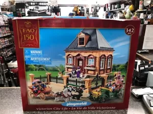 PLAYMOBIL 5955 FAO SCHWARZ 150TH ANNIVERSARY VICTORIAN CITY LIFE SET NEW - Picture 1 of 9