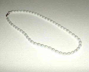 WHITE GLASS OVAL PEARL NECKLACE SILVER PLATED CLASP WEDDING 16 INCHES RICE  PRL - Picture 1 of 1