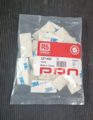 RS PRO 227-996 19X19 Autoadhesivo Natural Cable Tire Montaje 50/PK (IN29S2) Foto 1 de 4