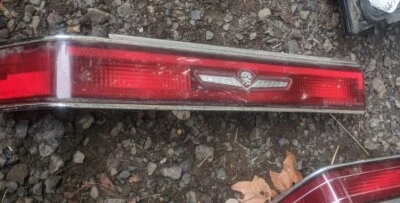 Cadillac Sevilla 1986-1989 luz trasera lateral izquierda luz trasera excepto sts Foto 1 de 3