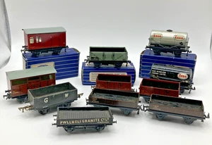 Job Lot of 11 Hornby Dublo, Farish etc, Wagons, Tankers, Horse Box, Some Boxed - Foto 1 di 22