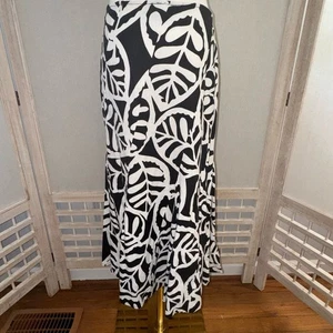 Tribal Monochrome Leaf A-Line Skirt - Picture 1 of 6