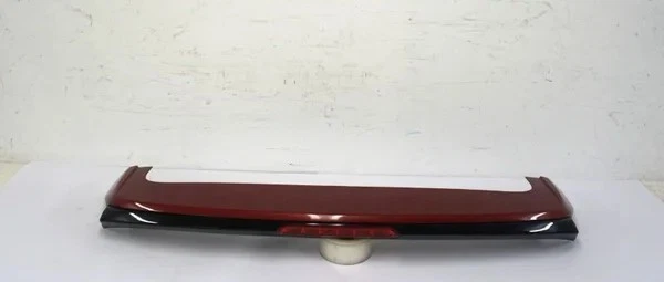 Alerón de puerta trasera Chevrolet Trax 2013-2021 OEM 9547 1621 Foto 1 de 4