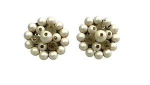 Vintage Earrings White Cluster Beaded Clip On Round Japan - Picture 1 of 8