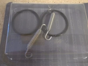 Exhaust O-rings + Pipe Springs KTM 125 144 150 200 SX XC Husaberg Husqvarna 250 - Picture 1 of 1