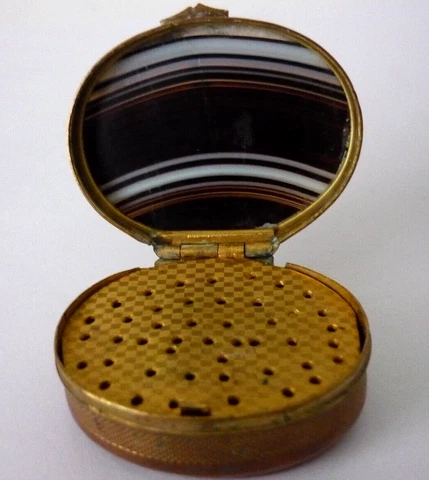 Antique Two Different Colours Banded Agate Oval Shaped Vinaigrette Cover