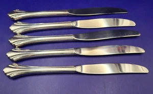 Oneida ENCHANTMENT 1985 USA Silverplate Set of 5 Dinner Knives 9" - Picture 1 of 2