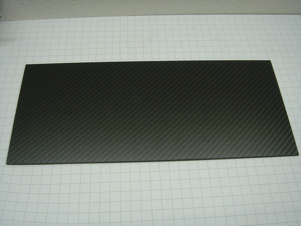 LASTRA DI CARBONIO 21x14.3cm spessore 1.4mm - Immagine 1 di 1