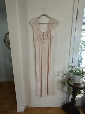 Lady Edso 1940’s Pale Pink Gown With Softest lace &  tule Size 40 Pure Elegance  - Image 1 of 4