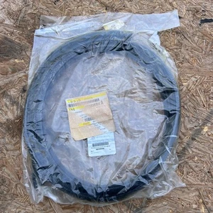 MR906556 Mitsubishi Weatherstrip, fr door opening, inr rh MR906556, New Genuine - Bild 1 von 7