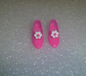 Barbie Shoes -Teen Skipper Bolder Pink Daisy Janes With White Petals - Picture 1 of 5