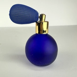 Bottiglia profumo vetro smerigliato blu vintage atomizzatore tono oro tappo 4" alta funziona - Foto 1 di 8