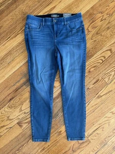 NWT Torrid Bombshell Skinny Premium Stretch Jean High-Rise Pants Plus Size 18R - Picture 1 of 4