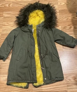 New Zara Girls Olive Green Fur Lined Hooded Parka Coat Size 5 - Picture 1 of 4