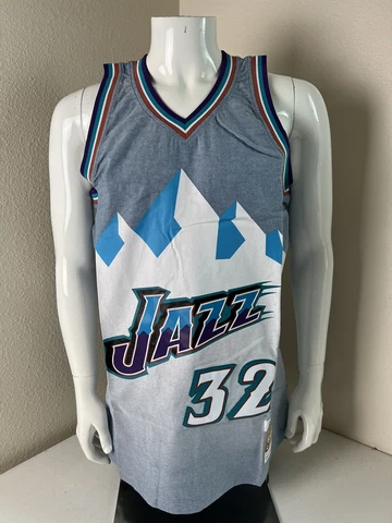 MITCHELL & NESS Men’s Utah Jazz Karl Malone Swingman Jersey Size L ( NWOT ) Cover