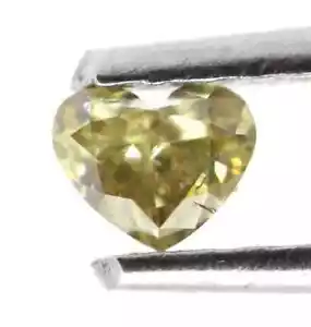 Yellowish Green Color 100% Natural Diamond VS2 Clarity Loose Heart Cut 0.131 Ct - Picture 1 of 8