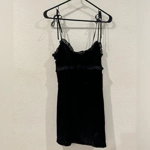 NWT Reformation Bev Silk Blend Black Velvet Ruffle Cut Out Mini Dress Size 8 - Picture 1 of 16