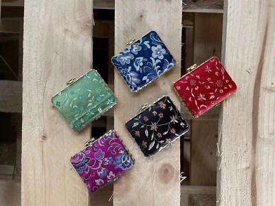 HOMESTREET Bestickte Kunstseide Brokat Rechteck kompakte Handtasche Spiegel in 6 Farben 7 cm