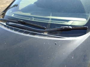 16 KIA CEED MK2 1.4 SR7 5DR 2X FRONT SCREEN WIPER ARMS-PAIR 12-18 BREAKING CAR - Picture 1 of 4