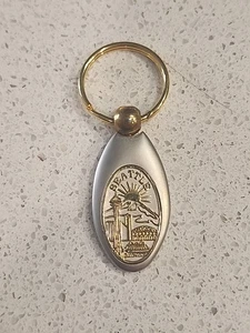 Seattle Spinner Keychain Two Tone Sculpted Metal Keyring Souvenir Keytag Vintage - Picture 1 of 4