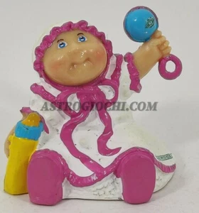 CABBAGE PATCH KIDS FIGURE PVC VINTAGE 1984 NUOVO BAMBOLA NEL CAVOLO - Picture 1 of 3