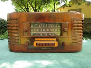 Rare Vintage General Electric J-71 Radio - Picture 1 of 9