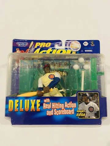 Starting Lineup Deluxe PRO ACTION Sammy Sosa Chicago Cubs Figure Scoreboard 1999 Cover