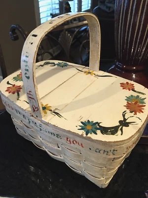 Vintage 1950's BERT FREIDUS Hand Painted White Basket Purse Wood Hinged Lid Red - Image 1 of 4