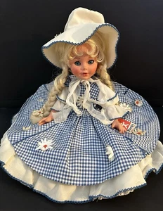 Rara bambola Furga vintage anni 60 capelli biondi con vestito e cappello Gingham Made in Italy - Foto 1 di 15