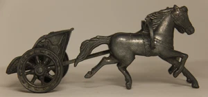 Vintage Metal Horse Chariot Figurine Detailed Cast Sculpture Collectible Decor - Imagen 1 de 11