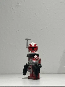Captain Keeli CUSTOM Lego Minifigure - Picture 1 of 4