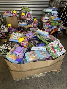 WHOLESALE JOBLOT MIXED TOY PALLET OVER 150+ ITEMS - Picture 1 of 2