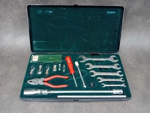 Complete Vintage Jaguar Tool Kit XJ40 XJR XJ6 XJ12 XJS Classic Car Tool Kit - Picture 1 of 15