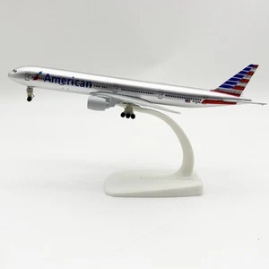 Modellino Aereo Diecast Lega 1:350 Boeing 777 American Airlines 20cm Collezione - Foto 1 di 4