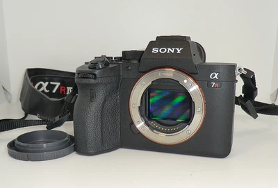 Sony Alpha 7R IV 61MP 35mm Vollformatkamera Gehäuse (ILCE7RM4) FK 0129 - Bild 1 von 4