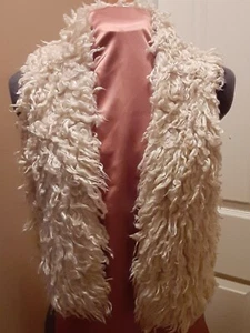 I LOVE H81 Faux Fur Vest White Size M Boho Chic Open Front Beautiful Lining - Picture 1 of 7